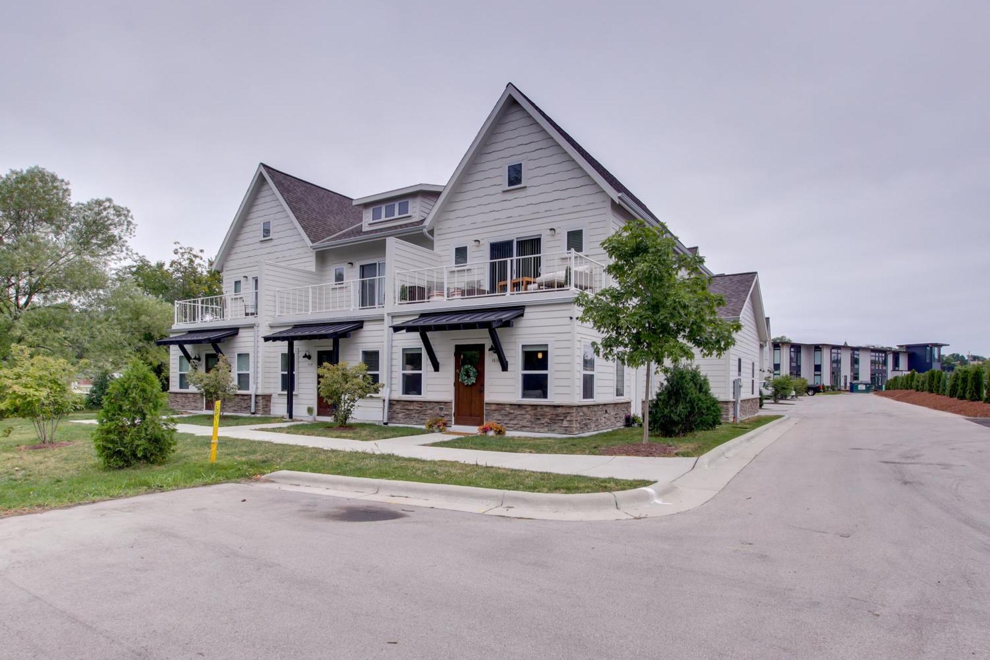 Riverfront Sheboygan Townhome With Grill! Eksteriør billede